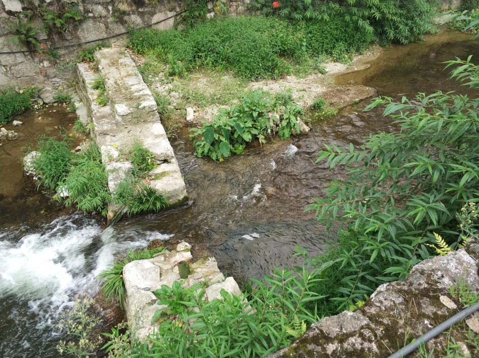 贵阳最近很火的瀑布在哪里,贵阳有个瀑布叫什么