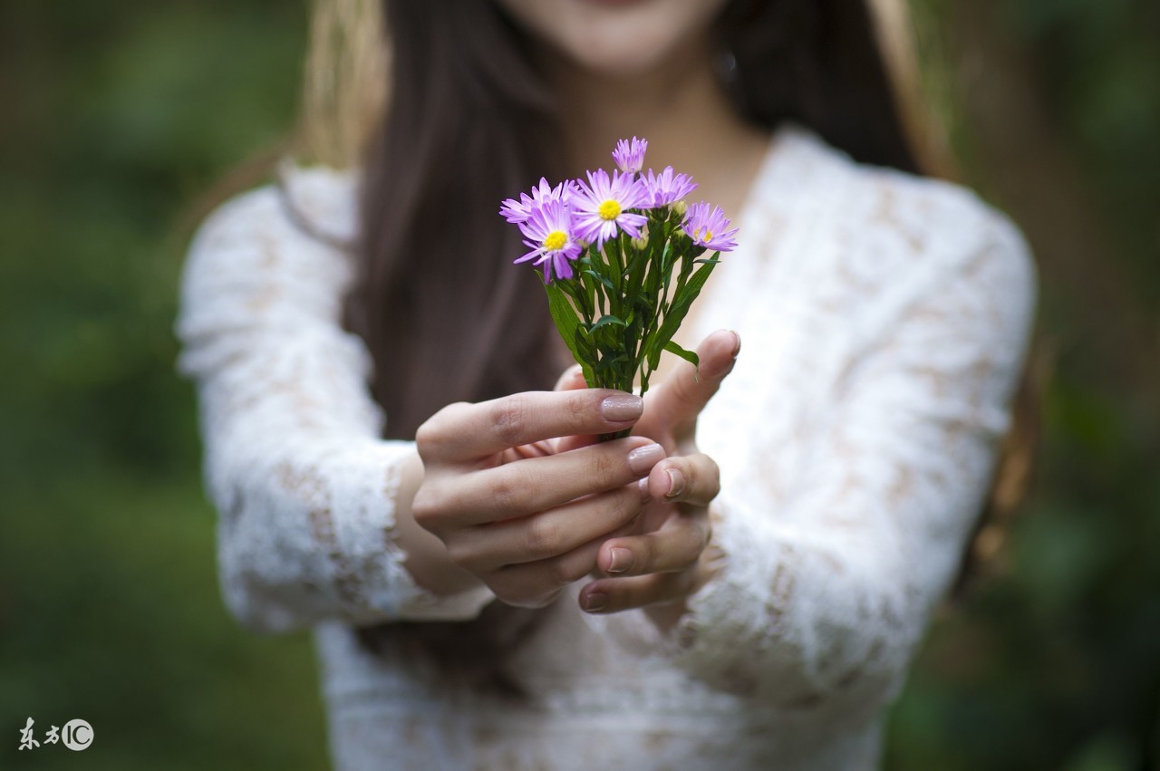 心太酸，伤太深，爱太美，现实太假，还是自已太傻！