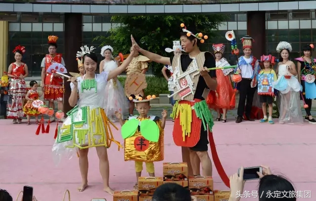 这个国庆，来永定土楼加入柿子嘉年华的狂欢派对吧！