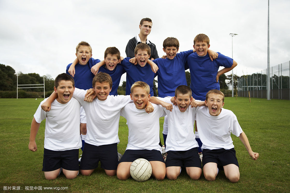 新疆五人制足球对广东五人制足球,五人制足球业余比赛怎么踢