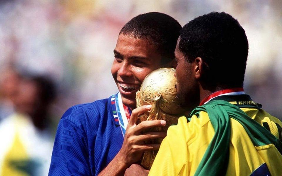 外星人罗纳尔多生涯残暴过人,外星人罗纳尔多生涯经典时刻