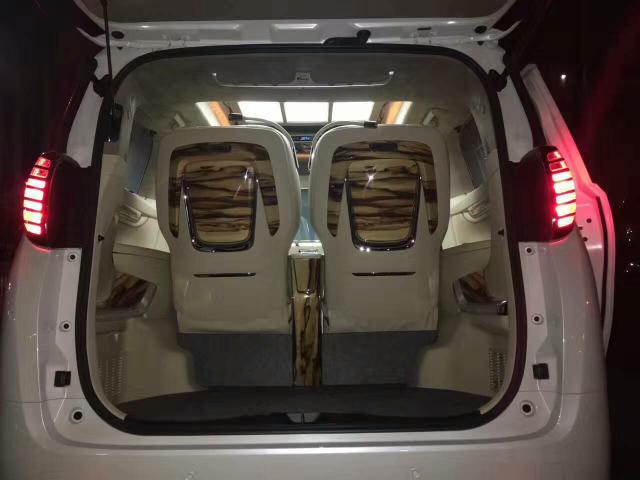 奔驰埃尔法商务车改装房车,gmc和埃尔法房车