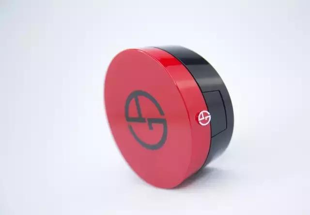 超级好用的人气气垫推荐给大家,这是我用过最好用的粉底配音