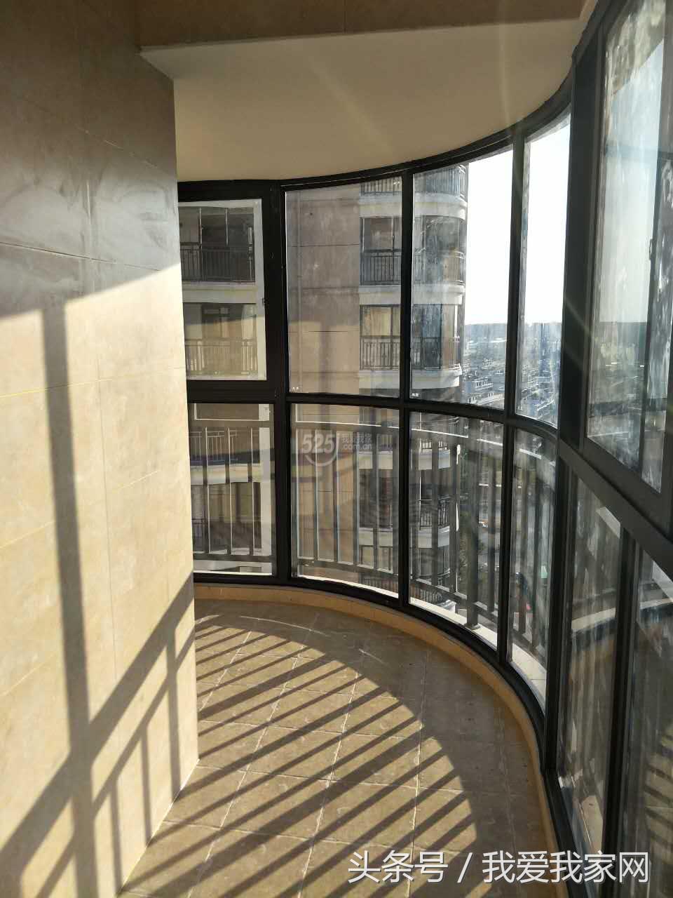 有个大阳台真好,有个阳台落地窗的房间