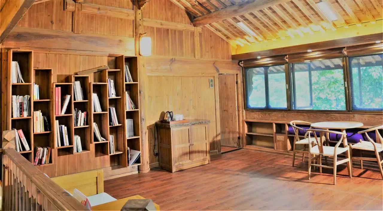 30年间从学徒到大师，46岁他隐居黄山脚下匠心造出2000㎡避世山居