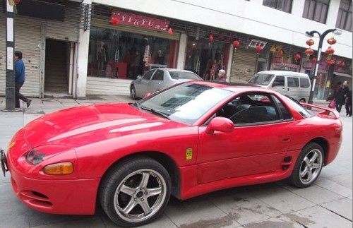 花5000买三菱跑车,小伙花两万买二手车