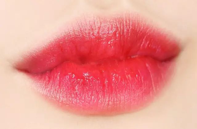 玛丽黛佳口红404嫉妒色断货了吗,买大牌口红遇到断货怎么办