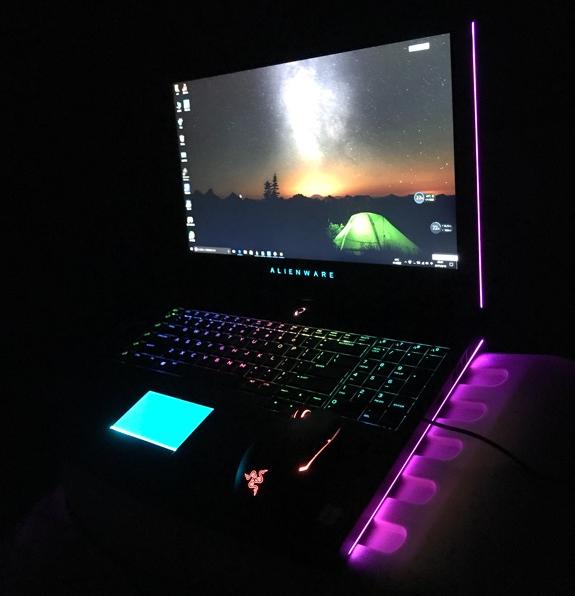 外星人笔记本电脑顶配开箱,大屏幕外星人笔记本开箱