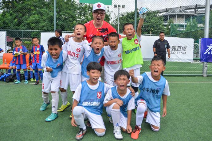 董路直播间说自己是中国青训教父,董路与范志毅对恒大青训的评价