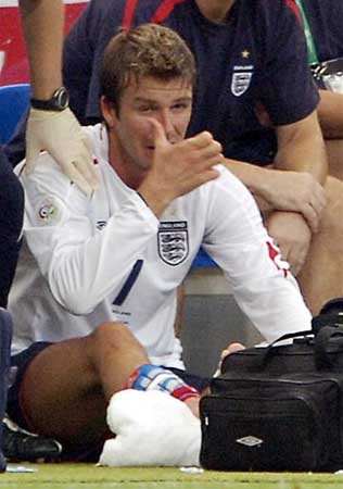 足坛最感人的十大瞬间,最令人心酸的足球视频