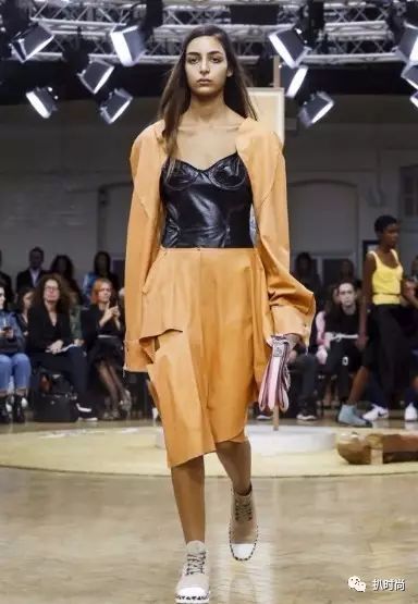 2018春夏伦敦时装周丨Burberry之外,还有什么可看?