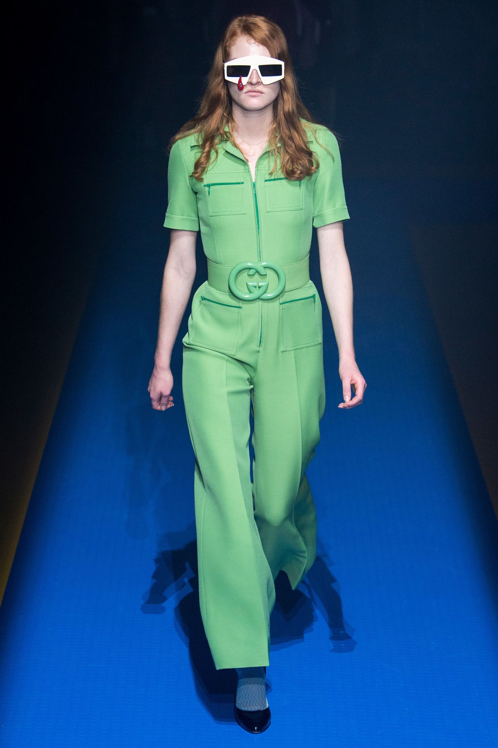 米兰时装周gucci直播外场,米兰时装周gucci三叶草