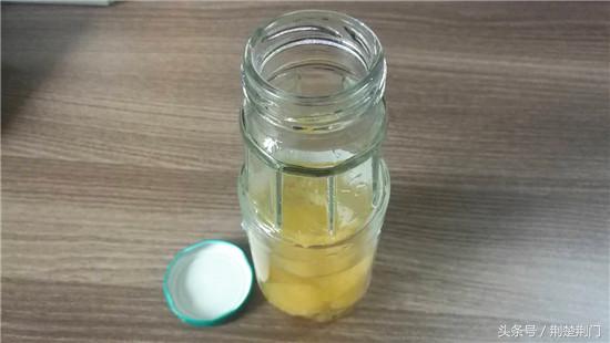 玻璃瓶塑料盖打不开什么技巧,泡酒的玻璃瓶盖打不开怎么办