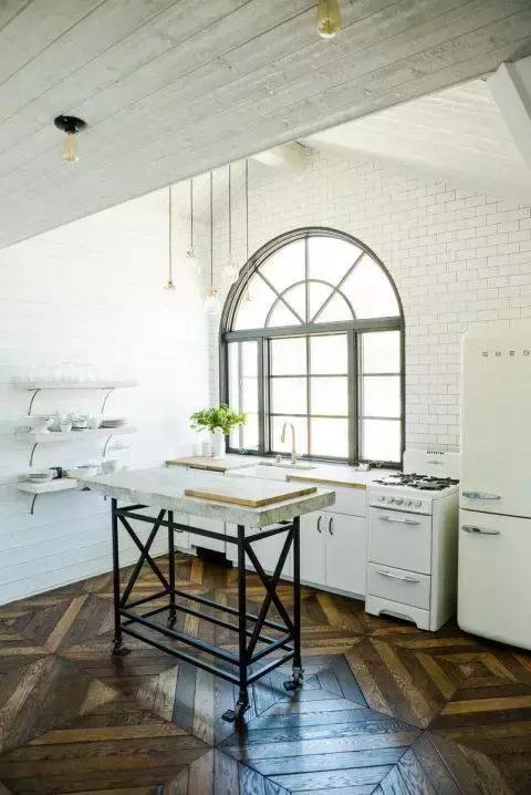 给地板铺个新花样，家里档次倍增~