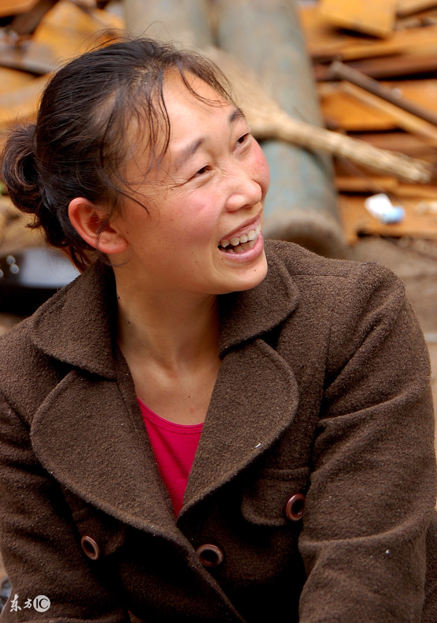 老妈和嫂子终于爆发了，妈说妈有理，嫂说嫂有理，我该怎么办好