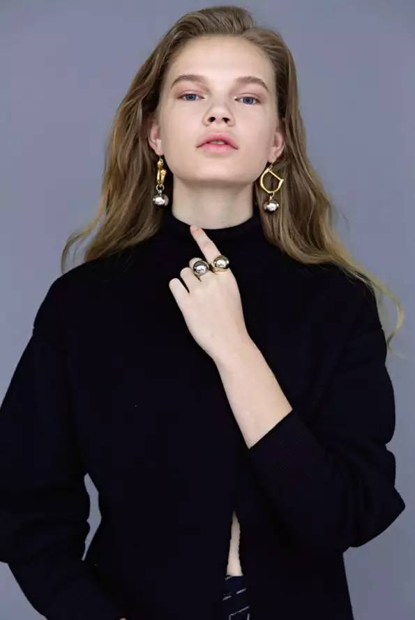 宋慧乔同款耳环无耳洞,宋慧乔金色耳环同款