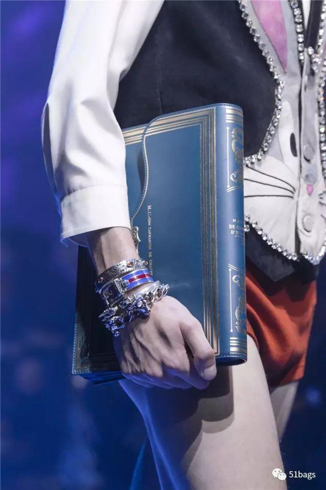 gucciguccipradaprada,gucci最火爆的包包推出新款