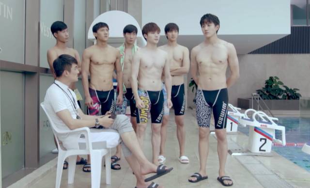 Mike秀人鱼线大长腿,还要撩鞠婧祎,这是励志版“蓝色大海”