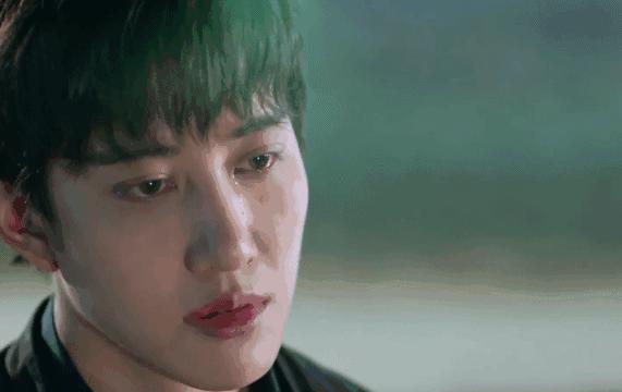 Mike秀人鱼线大长腿,还要撩鞠婧祎,这是励志版“蓝色大海”