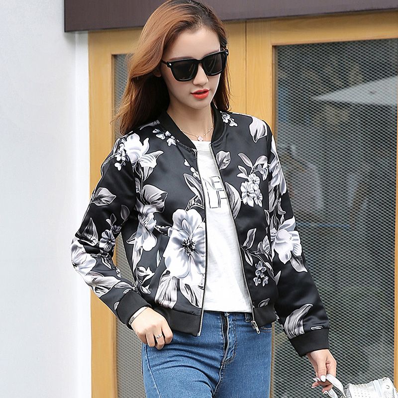 女人穿衣打扮要靠自己,女人就该穿得帅气一点