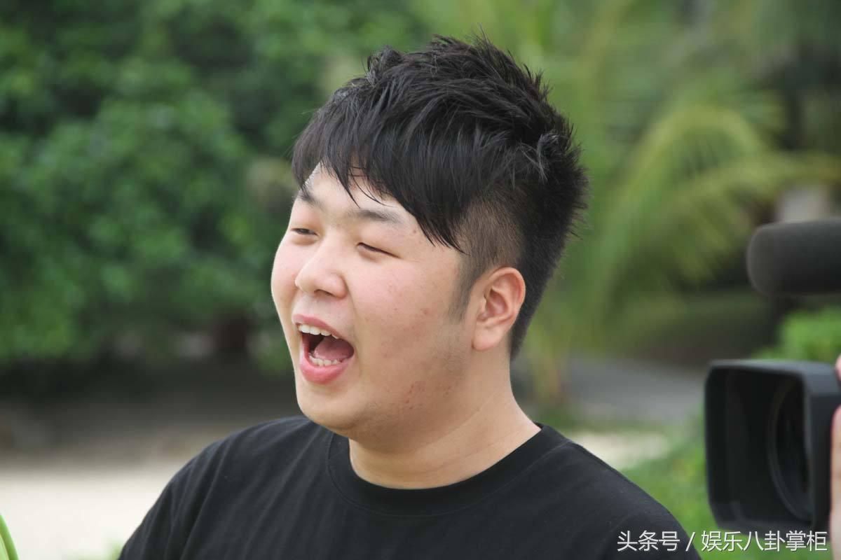 杜海涛在机场穿什么衣服,杜海涛机场同框