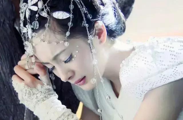 日常眼妆小技巧三步轻松搞定眼妆,眼妆新手学起来最简单的方法