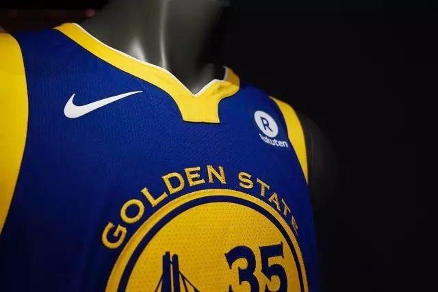 一件黑科技球衣就让你成为篮球发烧友心目中的标准女友？