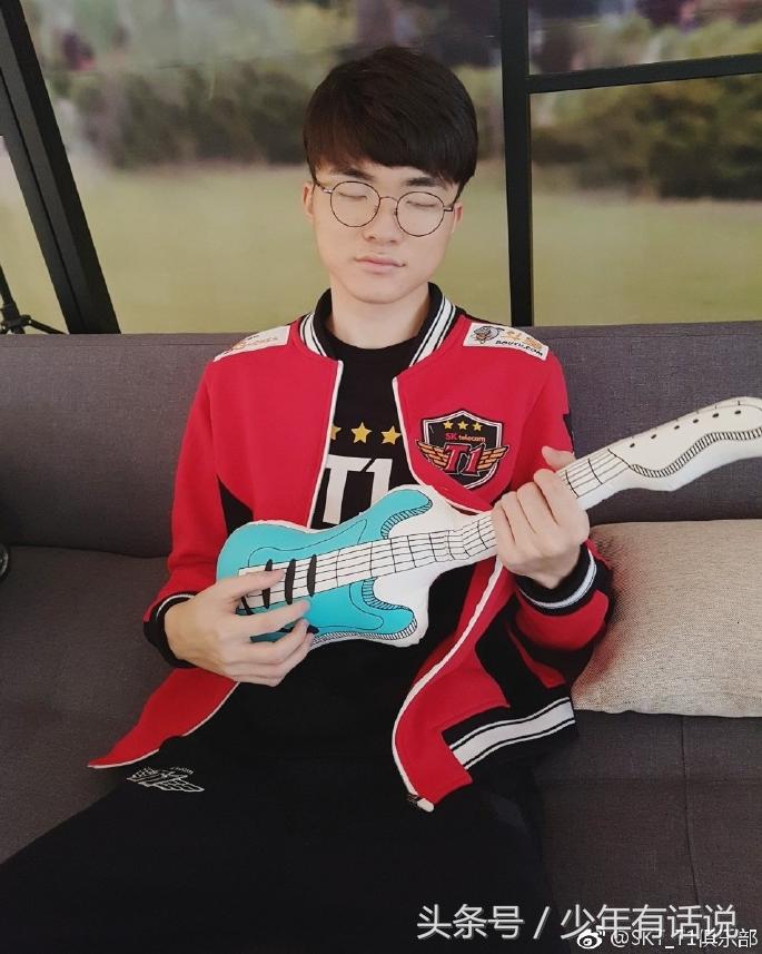 skt新赛季衣服,skt各赛季队服