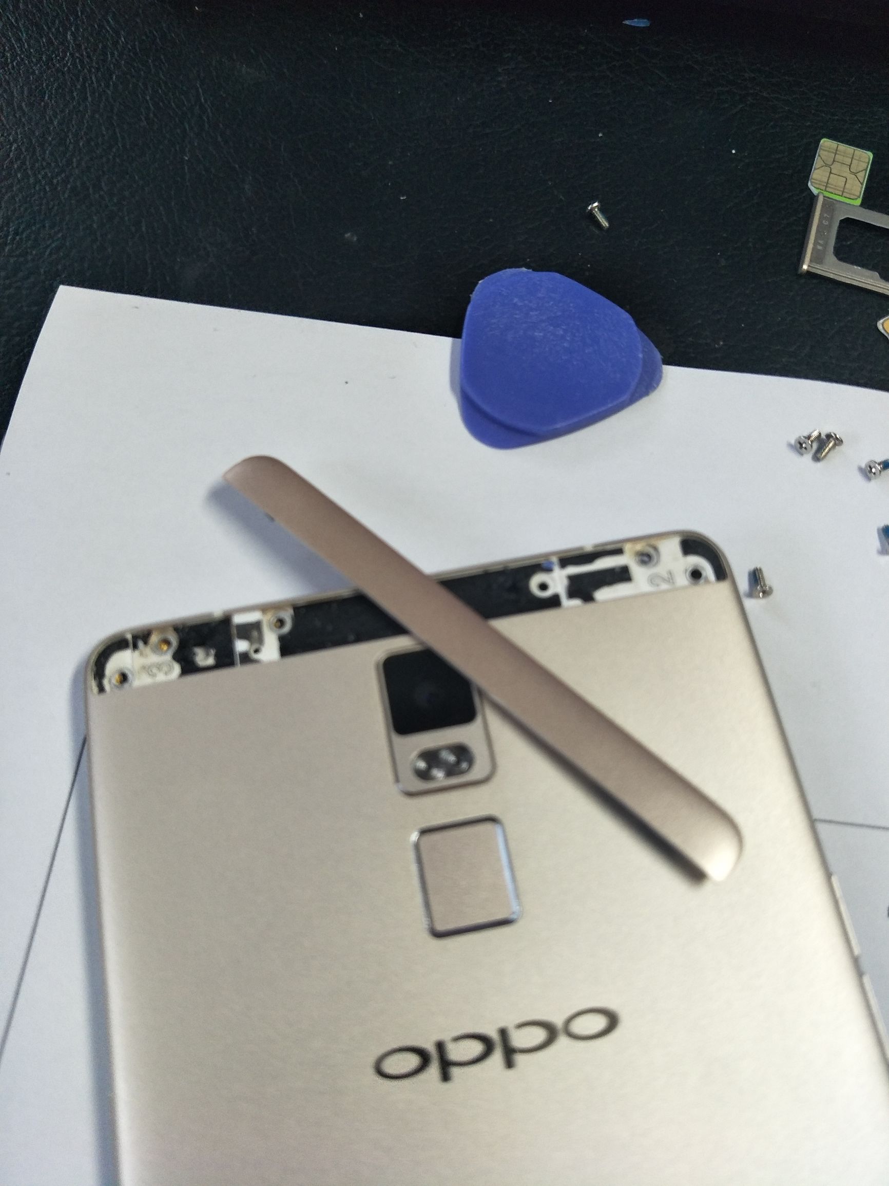 oppor7换电池教程,oppor7更换电池教程