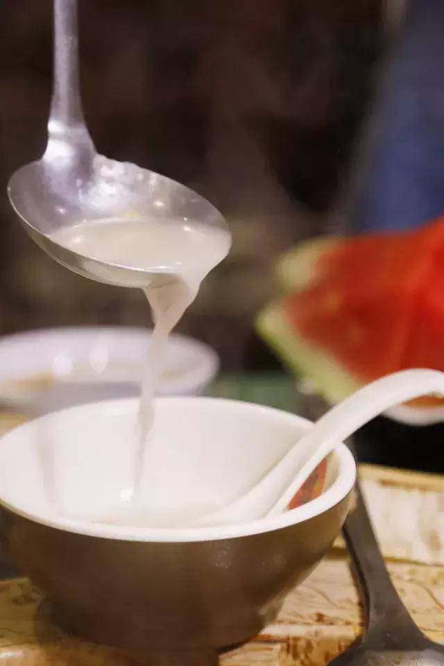 云南蒸汽石锅鱼美味中的精品,仙气飘飘的云南蒸汽石锅鱼