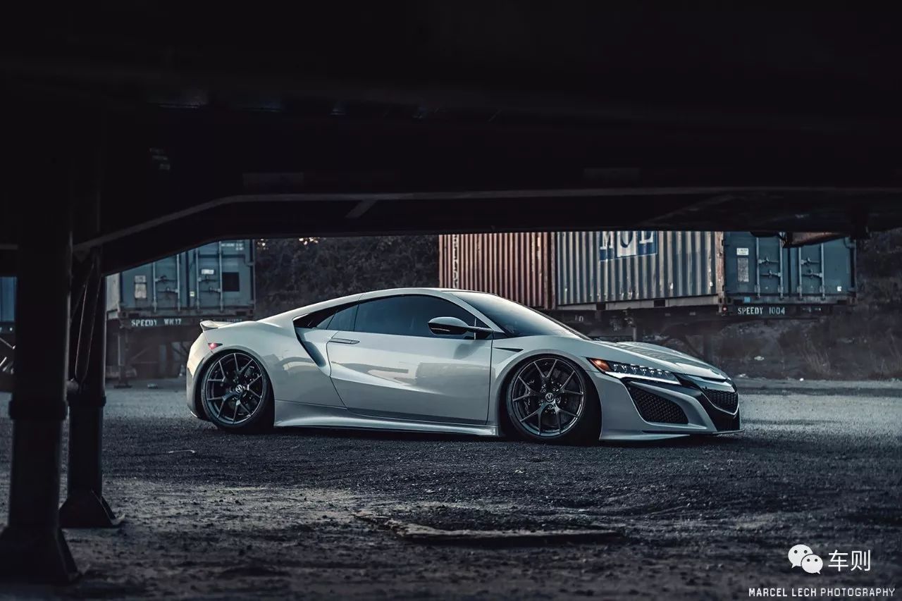 断代了10多年后再次重生的第二代NSX,到底能否对得起这个车名?