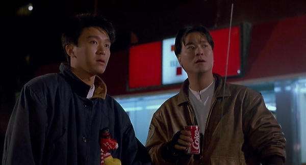 七年内周星驰帮他赚了三亿却只拿七十万，可他却说周星驰像条狗？