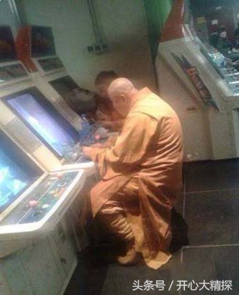 高档鳄鱼皮包包,大气时尚的鳄鱼纹小包包