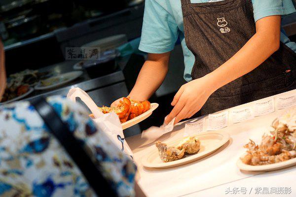 马云对于实体店和电商的看法,马云生鲜电商