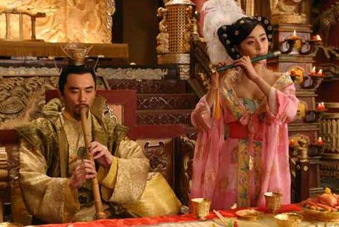 杨贵妃为何如此受唐玄宗宠爱,杨贵妃为什么能受唐玄宗独宠