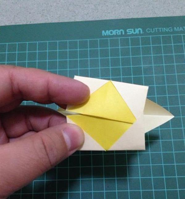 中秋手工灯笼折纸教程简单,折纸菠萝灯笼图解