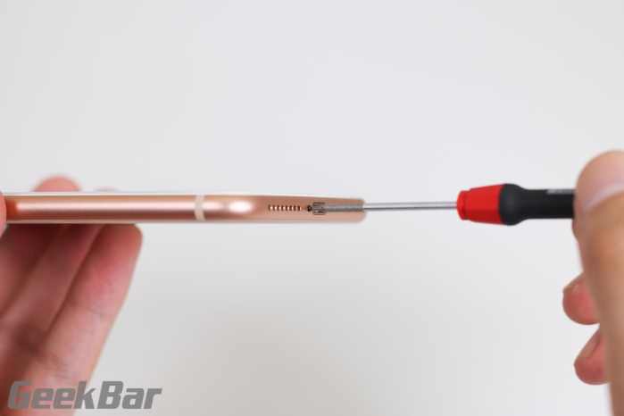 当我拆下iPhone8的屏幕时，我竟然才发现，库克的“老奸巨猾”!