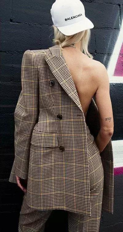 巴黎世家是什么工装,巴黎世家工作服卖多少钱