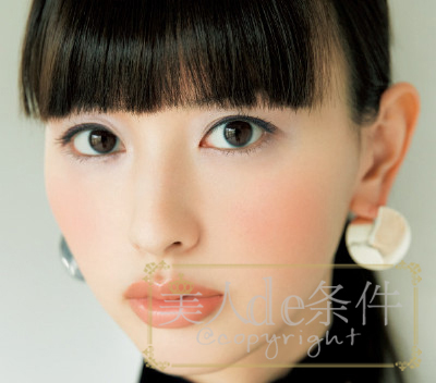 初秋最新妆容搭配,低调大气的百搭日常眼妆教程