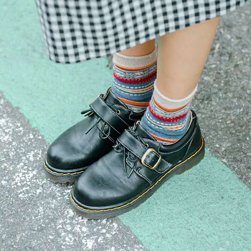 哪种鞋子最耐穿又便宜女生 (什么鞋子最舒服耐穿而且便宜)