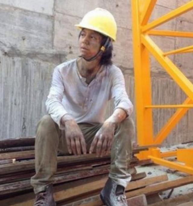 邓超农民工造型好有“美感”，而有个形象还成功到看不出是吴彦祖