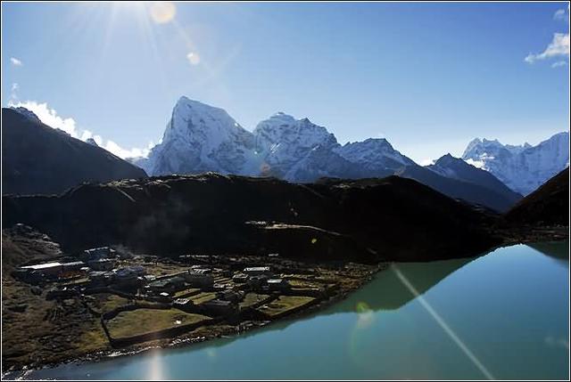 珠穆朗玛峰西坡大本营海拔多少,海拔最高的山峰是珠穆朗玛峰