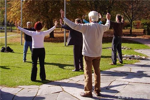太极气功八法五步教学视频,气功八法五步背面教学视频