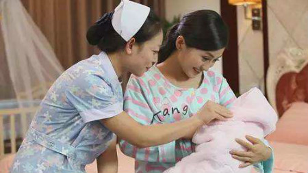 坐月子吃太油腻会影响母乳吗,坐月子来例假会影响奶水吗