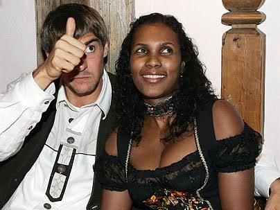 又到纪念张国荣时，而足坛也曾有位被抑郁症毁掉的绝世天才