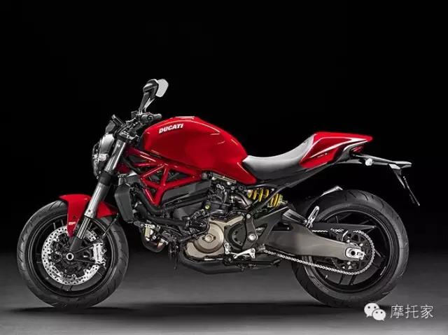 杜卡迪82118款和19款差别,大魔鬼摩托车杜卡迪经典款