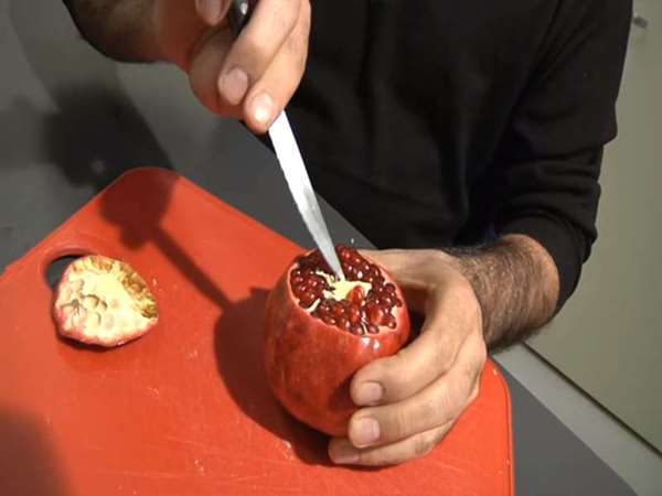 最快的剥石榴方法太方便了,30秒剥石榴的方法