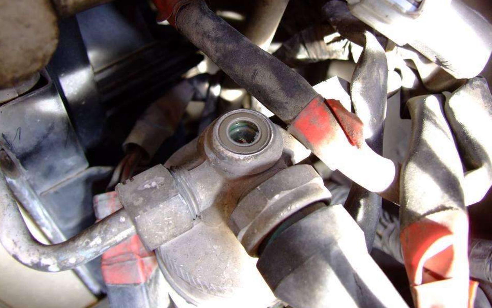 加汽车空调制冷剂的正确方法,汽车空调多久加一次制冷剂