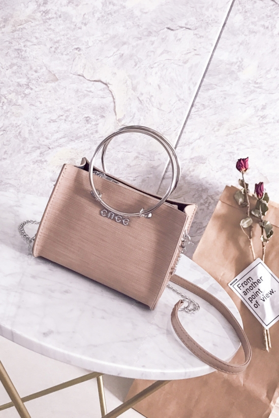 如何去除包包的异味小妙招,包包有异味怎么去除