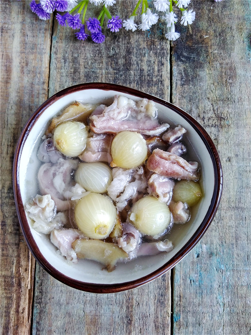 小朋友肚子疼，喝这碗汤，肚子再也不疼了，杀蛲虫效果好，不受罪